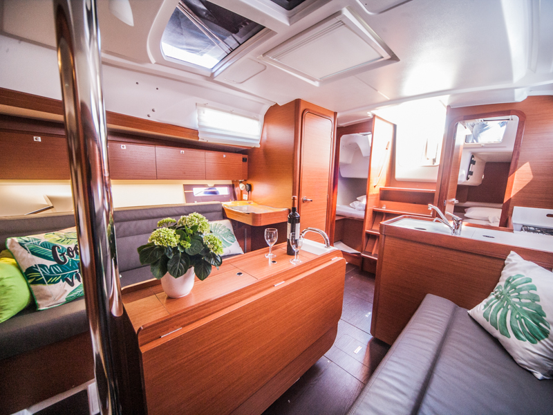 Photo #9 - Dufour 350 GL (Ronja) in Primosten - 27642