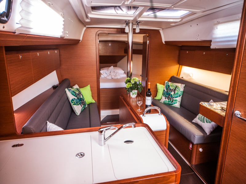 Photo #12 - Dufour 350 GL (Ronja) in Primosten - 27642