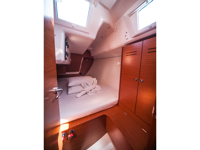 Photo #17 - Dufour 350 GL (Ronja) in Primosten - 27642
