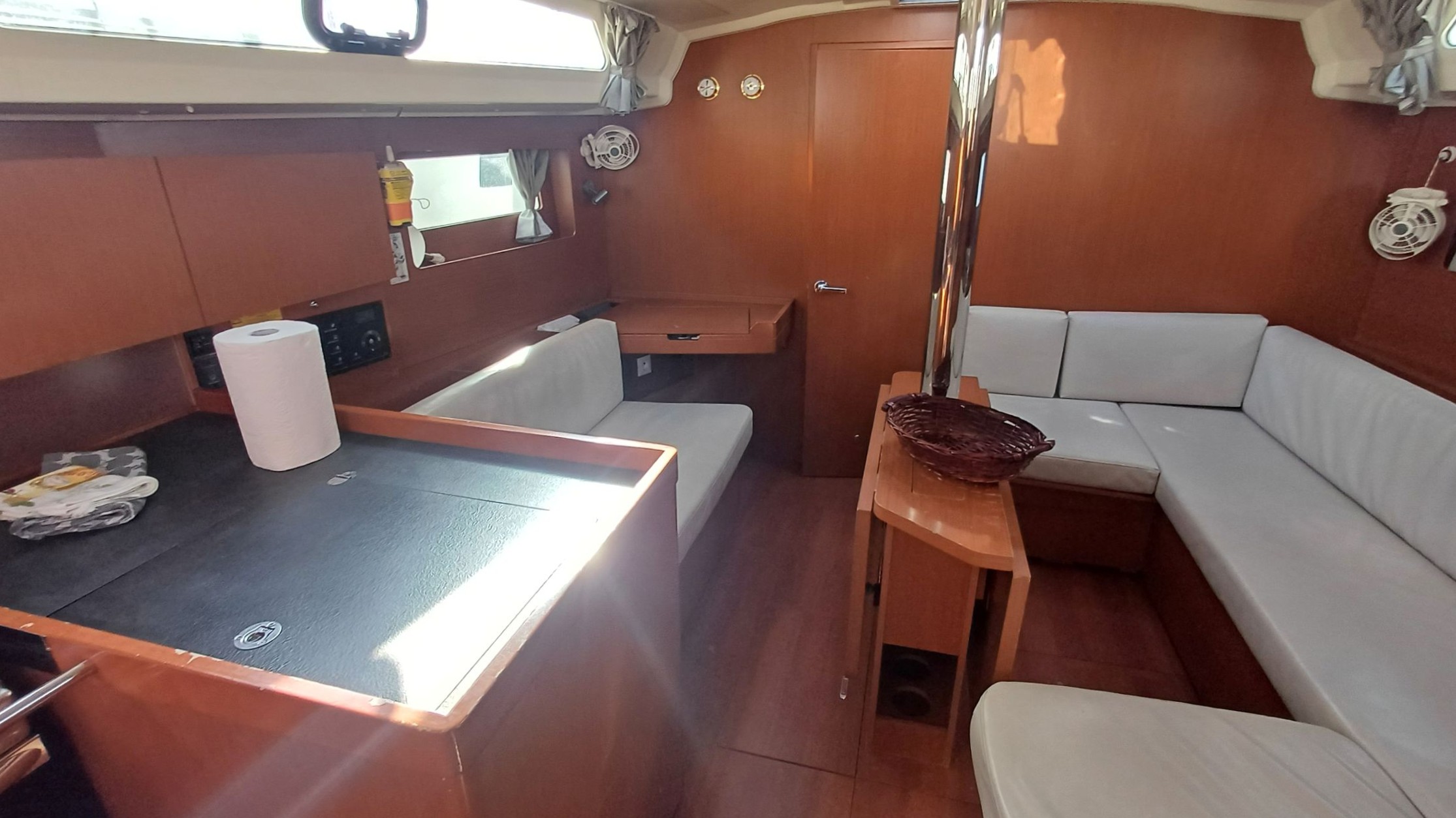 Photo #8 - Oceanis 41.1 (JAEGER) in Lavrion - 27644