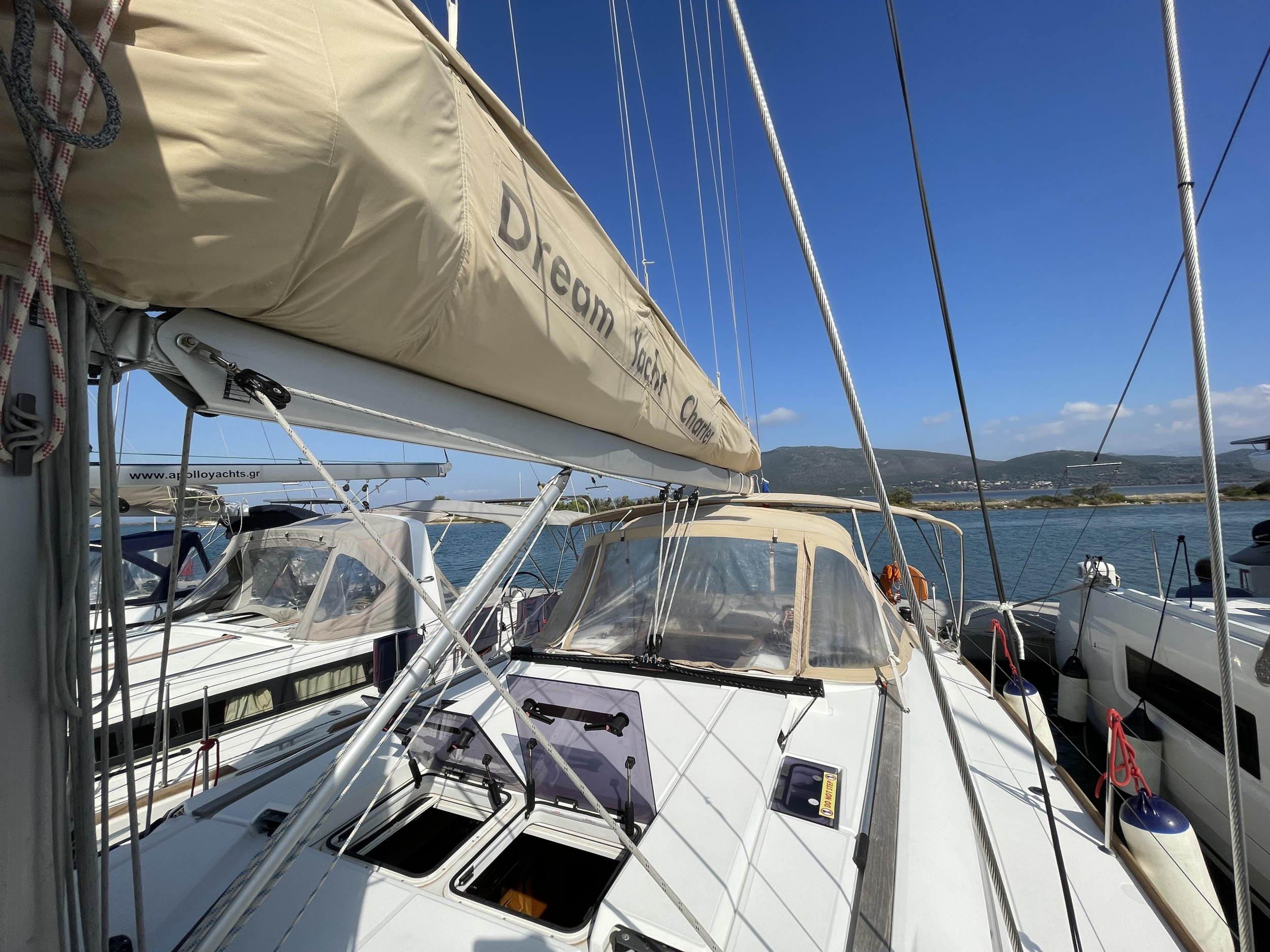 Photo #5 - Sun Odyssey 479 - 4 cab. (KIMOLOS) in Lefkada - 27723