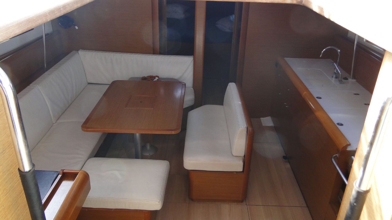 Photo #4 - Sun Odyssey 479 - 4 cab. (SYMI) in Athens - 27724