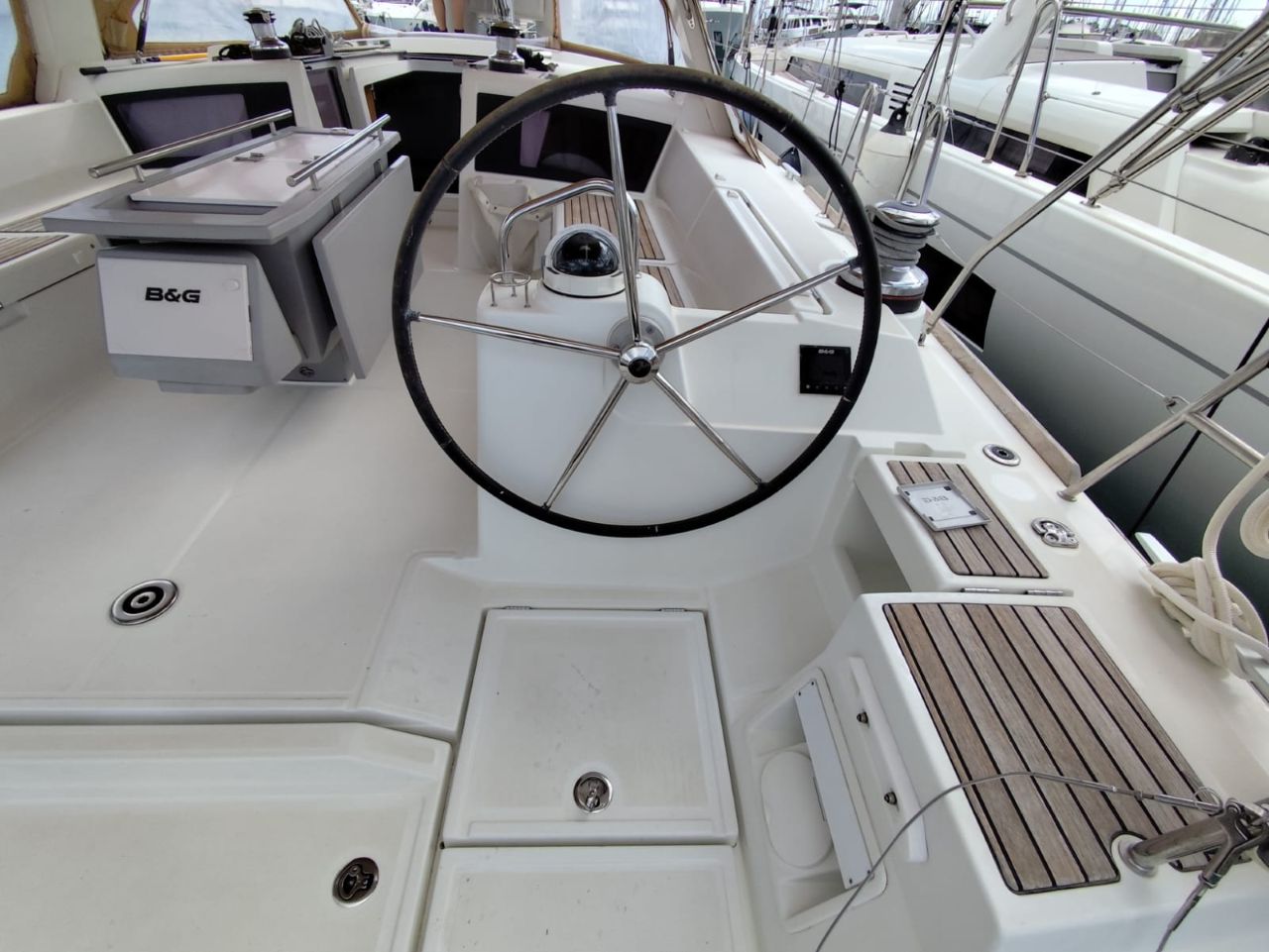 Photo #4 - Oceanis 48 - 5 cab. (DESROCHES) en Corfou - 27736