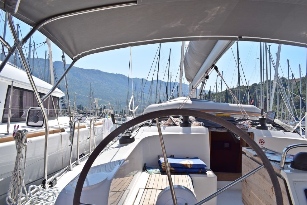 Photo #4 - Bavaria Cruiser 46 - 4 cab. (ARMSTRONG) in Sibenik - 27770
