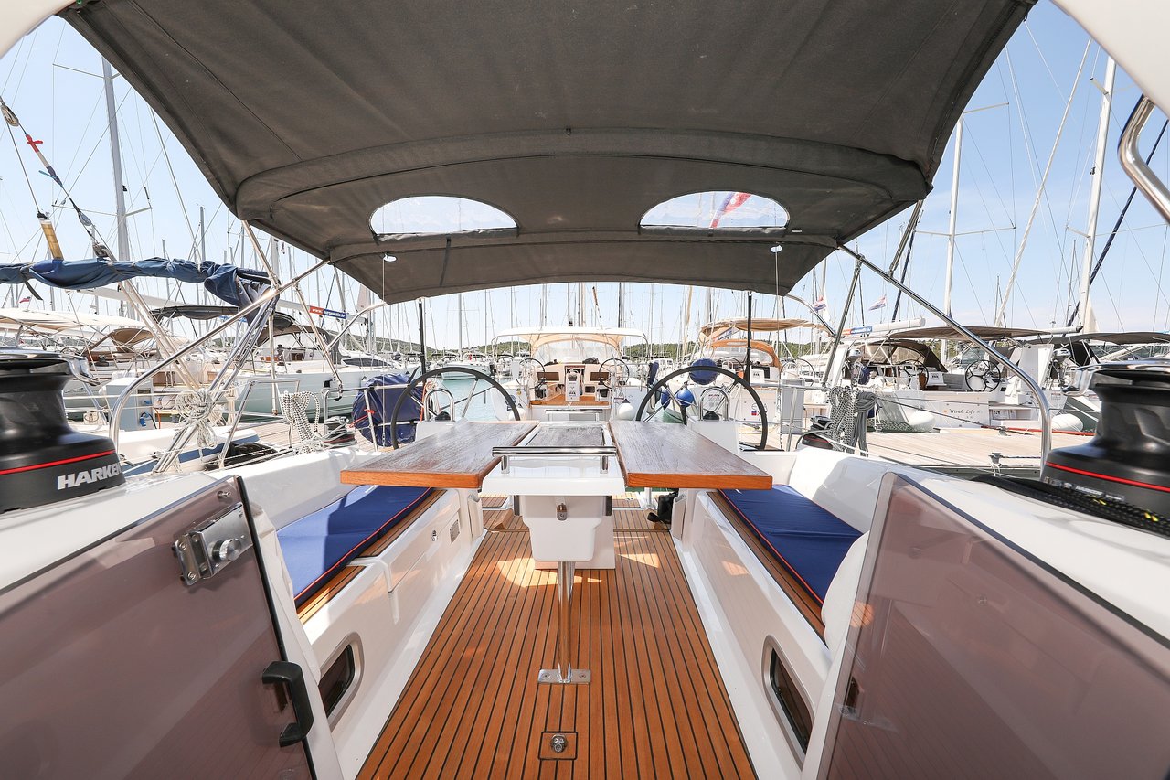 Photo #4 - Oceanis 35.1 (Aris) in Biograd - 28090