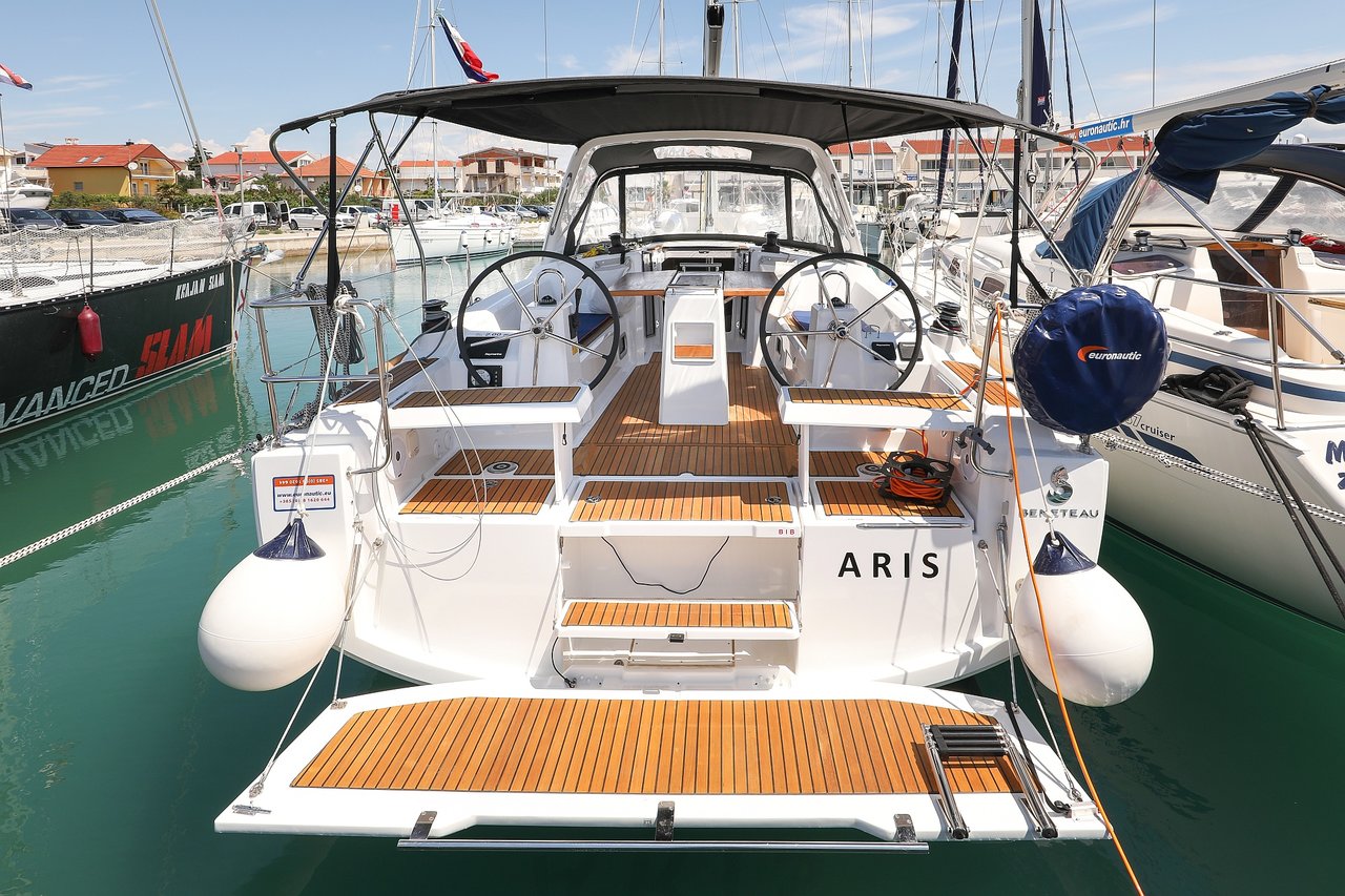 Photo #9 - Oceanis 35.1 (Aris) in Biograd - 28090