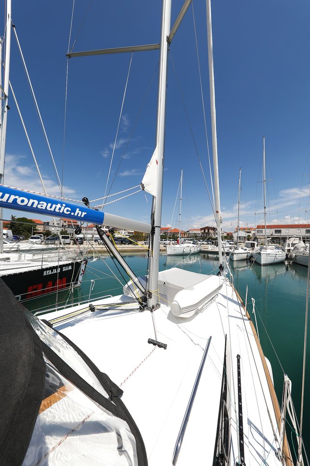 Photo #10 - Oceanis 35.1 (Aris) in Biograd - 28090