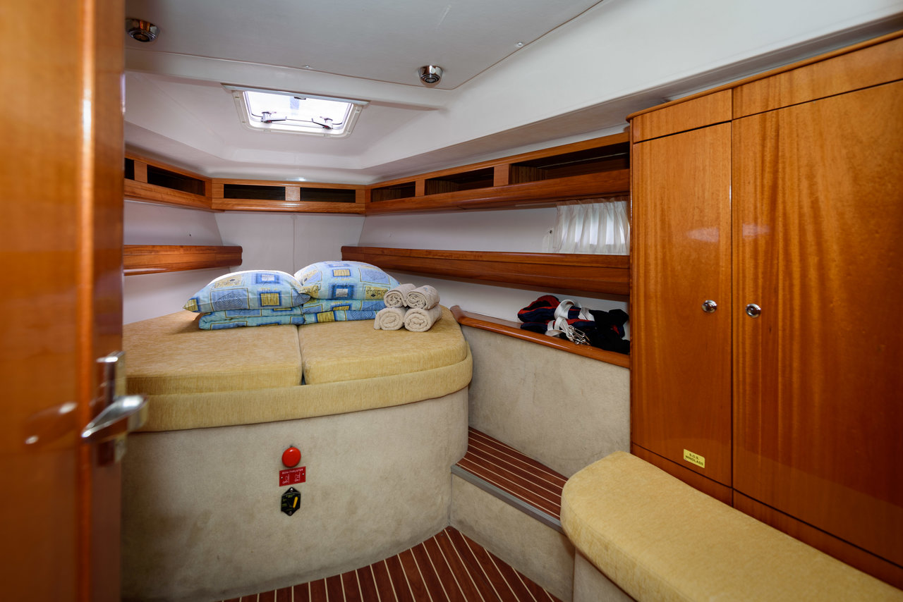 Photo #8 - Bavaria 46 Cruiser (Galera) in Trogir - 28094