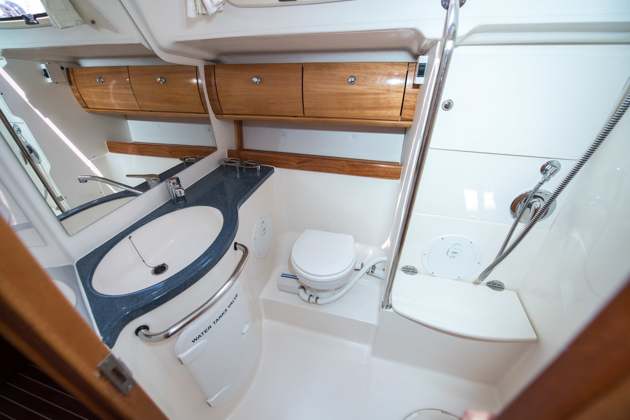 Photo #12 - Bavaria 46 Cruiser (Galera) in Trogir - 28094