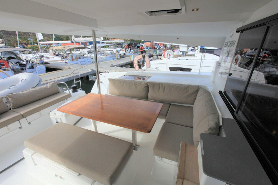 Photo #7 - Fountaine Pajot Saona 47 Quintet - 5 + 1 cab. (Fun Shway) in Road Town - 28105