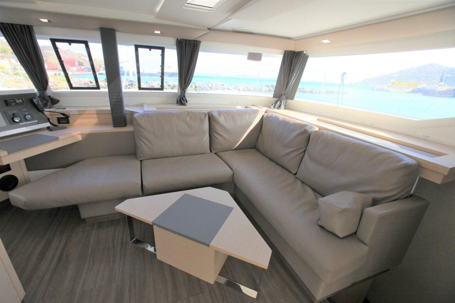 Photo #10 - Fountaine Pajot Saona 47 Quintet - 5 + 1 cab. (Fun Shway) in Road Town - 28105