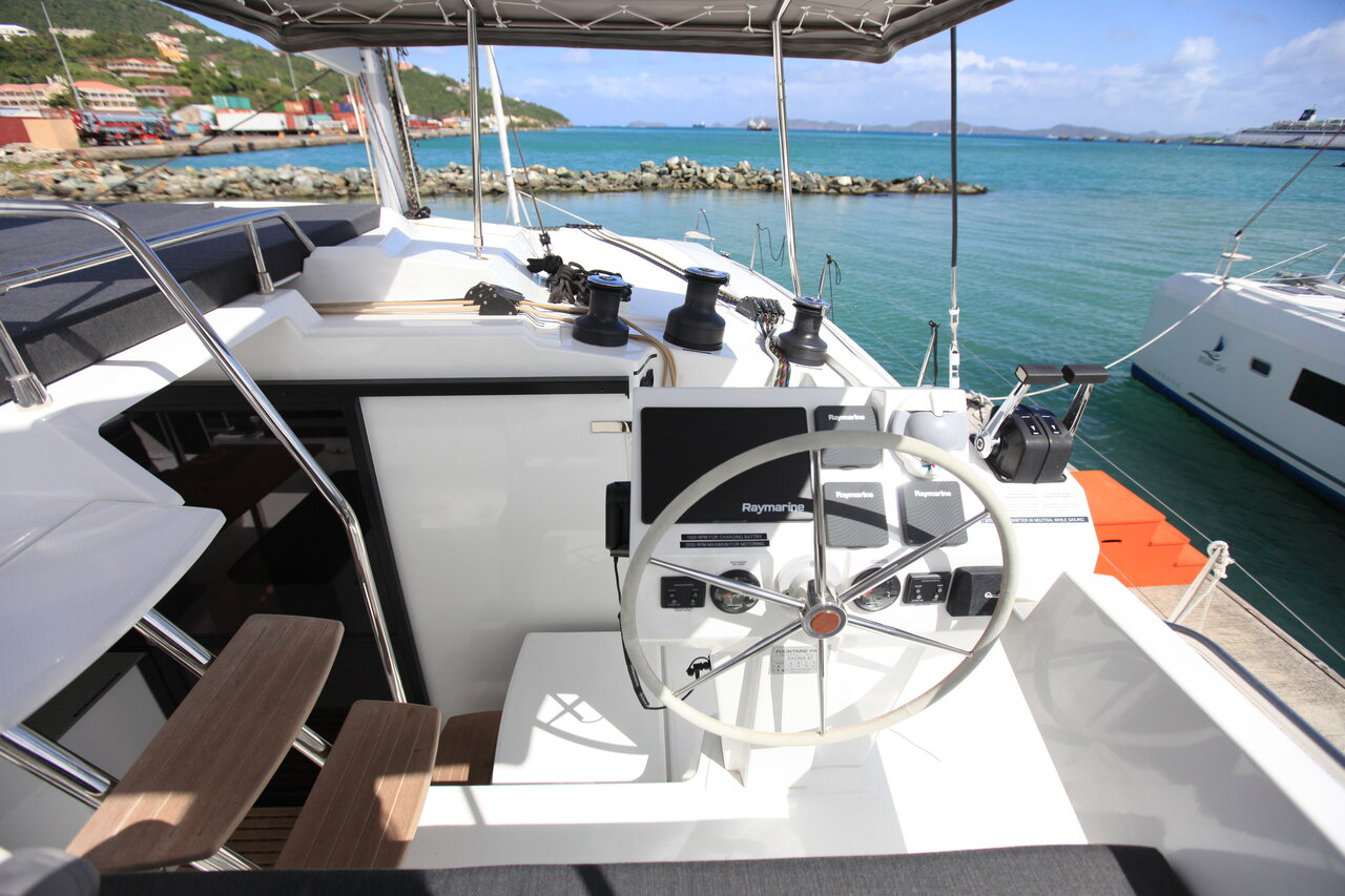 Photo #5 - Fountaine Pajot Saona 47 Quintet - 5 + 1 cab. (Three Sheets) in Road Town - 28106