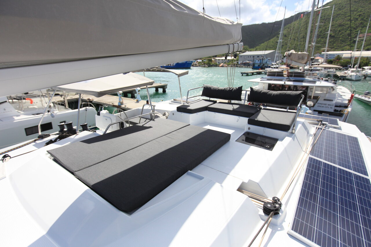 Photo #6 - Fountaine Pajot Saona 47 Quintet - 5 + 1 cab. (Three Sheets) in Road Town - 28106