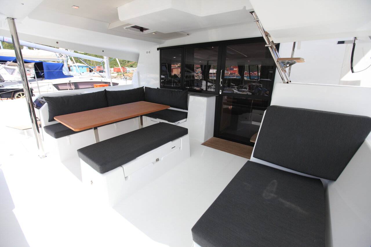Photo #11 - Fountaine Pajot Saona 47 Quintet - 5 + 1 cab. (Three Sheets) in Road Town - 28106