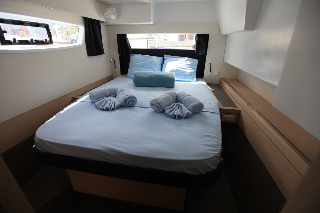 Photo #19 - Fountaine Pajot Saona 47 Quintet - 5 + 1 cab. (Three Sheets) in Road Town - 28106