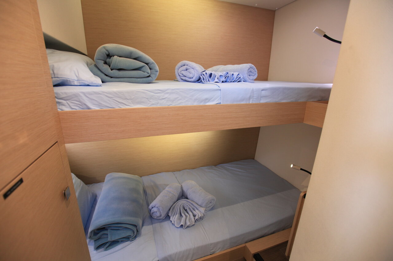 Photo #20 - Fountaine Pajot Saona 47 Quintet - 5 + 1 cab. (Three Sheets) in Road Town - 28106
