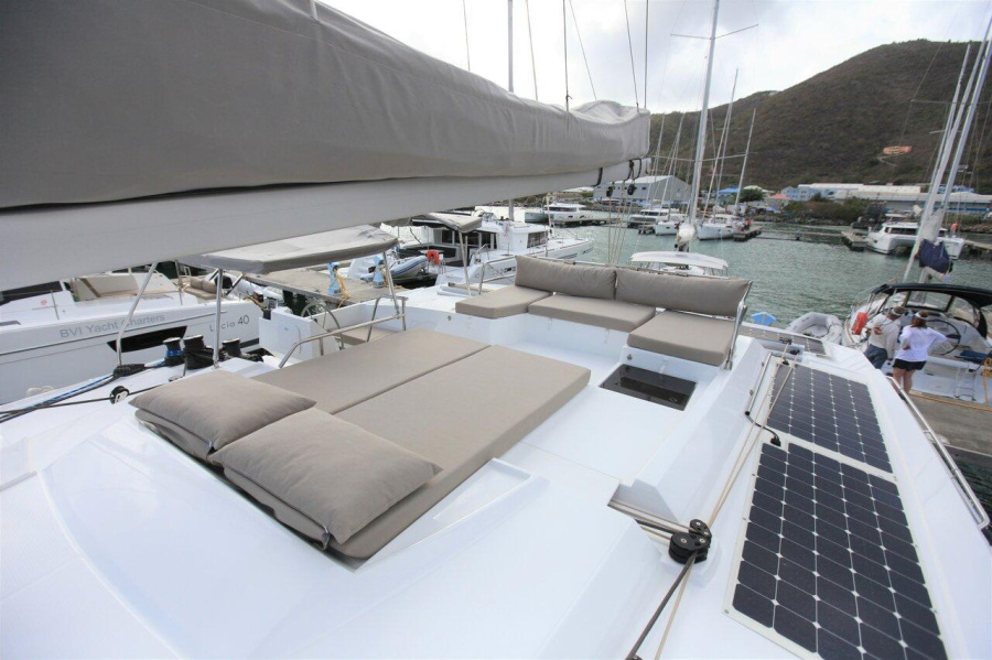Photo #6 - Fountaine Pajot Saona 47 - 5 cab. (Long Story) in Road Town - 28107