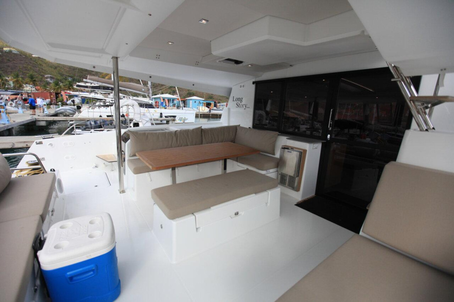 Photo #10 - Fountaine Pajot Saona 47 - 5 cab. (Long Story) in Road Town - 28107
