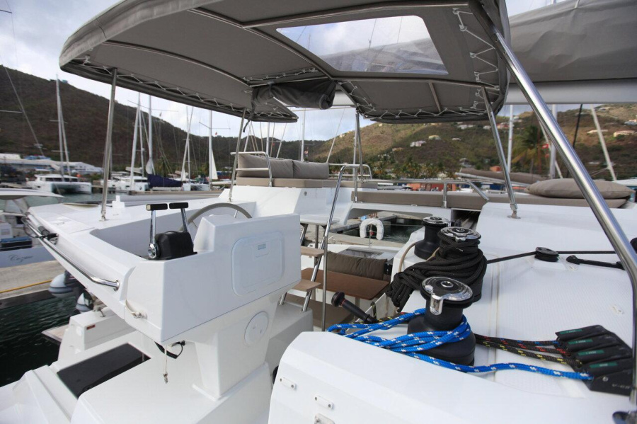 Photo #12 - Fountaine Pajot Saona 47 - 5 cab. (Long Story) in Road Town - 28107