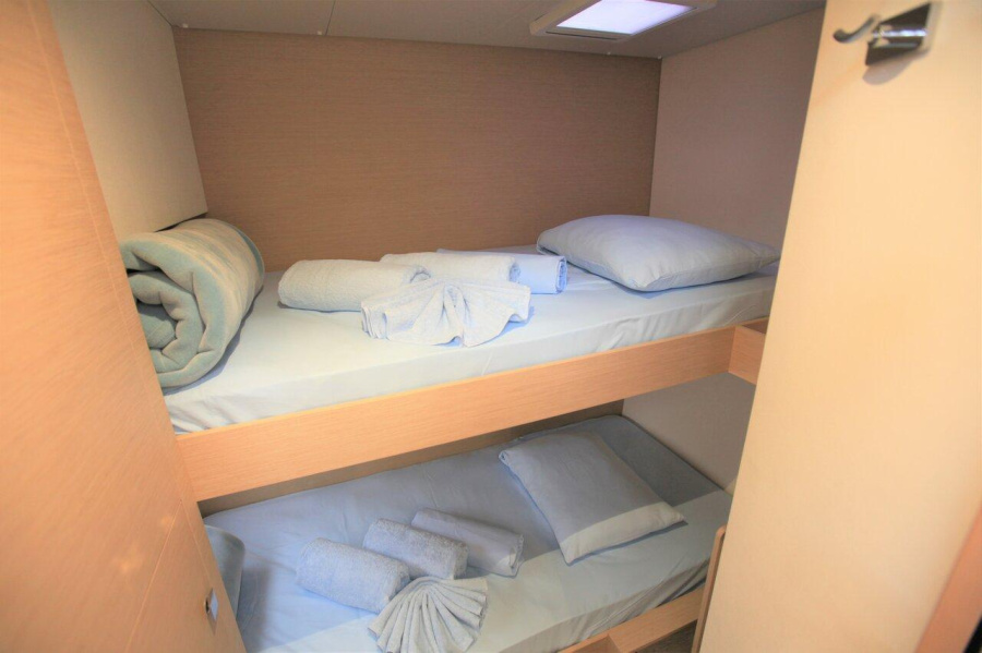 Photo #24 - Fountaine Pajot Saona 47 - 5 cab. (Long Story) in Road Town - 28107