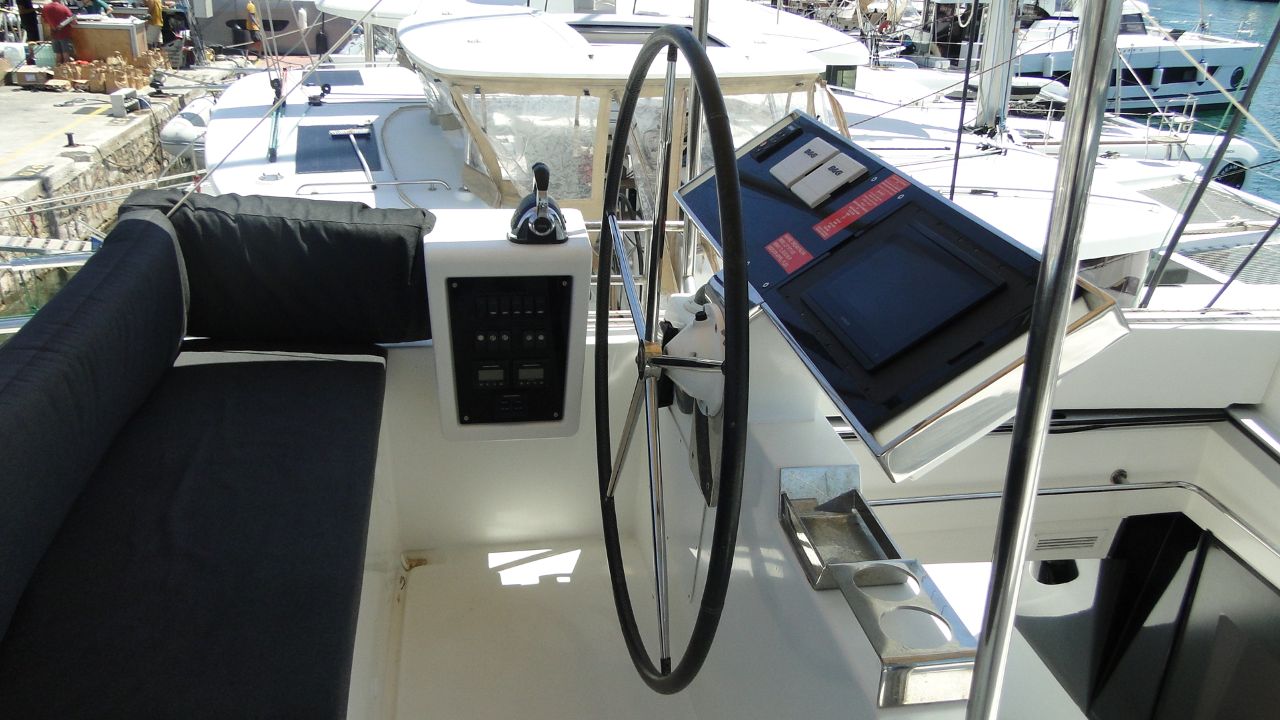 Photo #3 - Lagoon 620 - 6 + 2 cab. (DREAM PALMA) in Athens - 28198