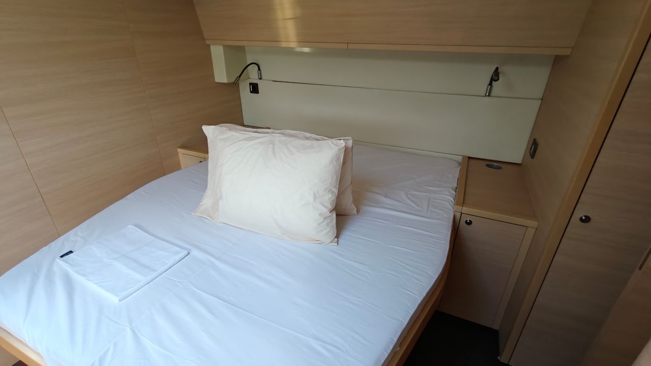 Photo #9 - Lagoon 620 - 6 + 2 cab. (DREAM PALMA) in Athens - 28198
