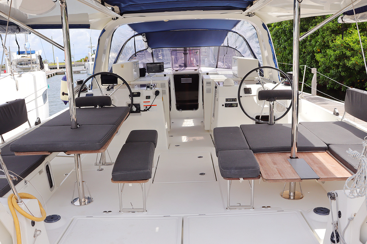 Photo #3 - Sun Loft 47 - 6 + 1 cab. (Linnea) in Nanny Cay - 28206