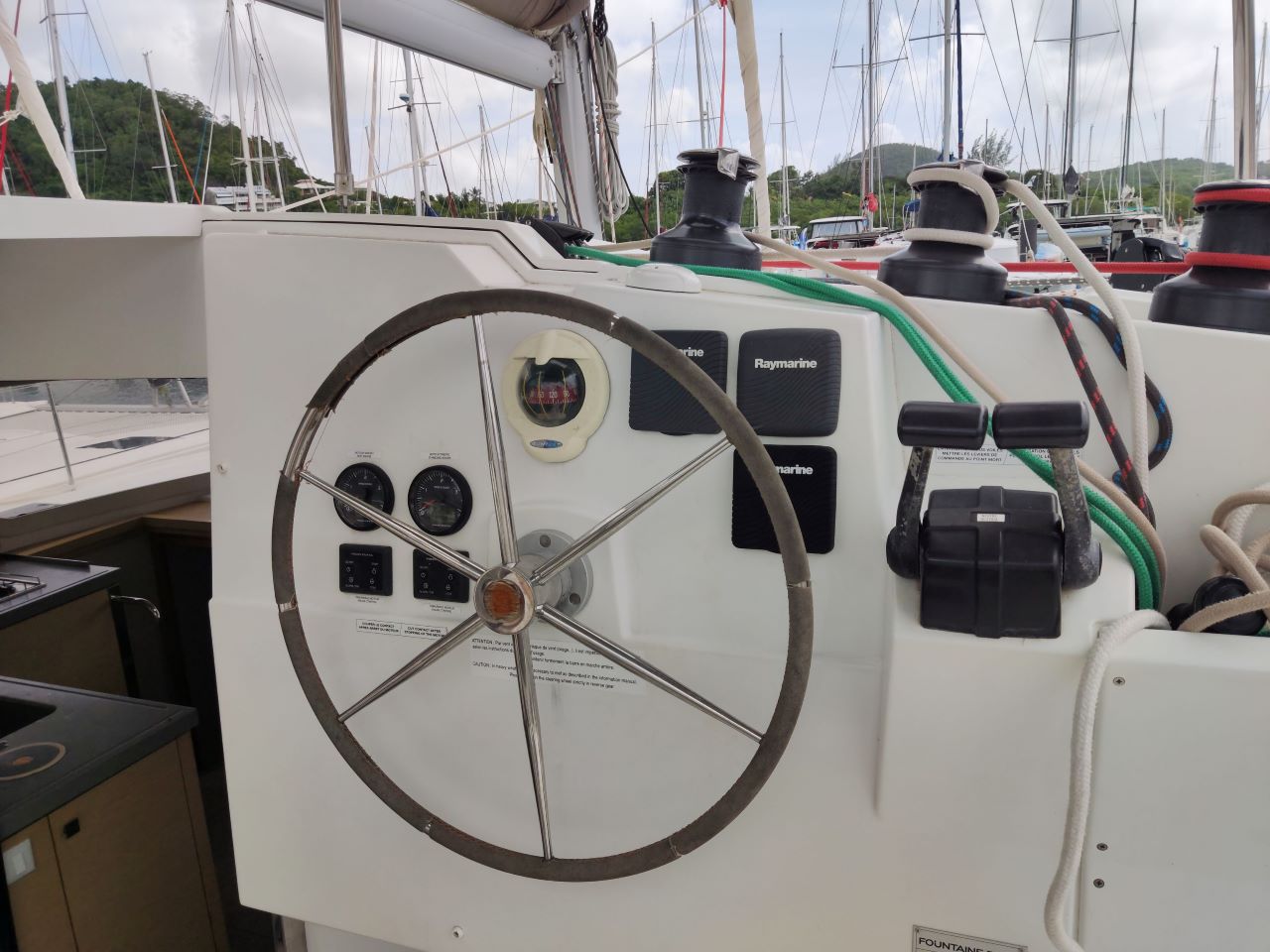 Photo #6 - Fountaine Pajot Lucia 40 - 4 cab. (BALISIER) en Sibenik - 28239