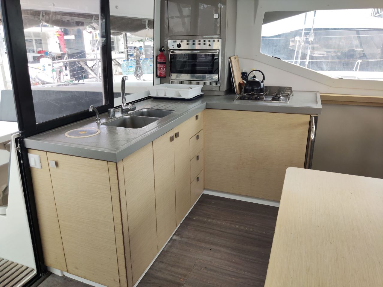 Photo #9 - Fountaine Pajot Lucia 40 - 4 cab. (BALISIER) en Sibenik - 28239