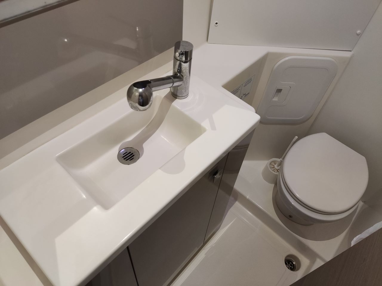 Photo #16 - Fountaine Pajot Lucia 40 - 4 cab. (BALISIER) en Sibenik - 28239