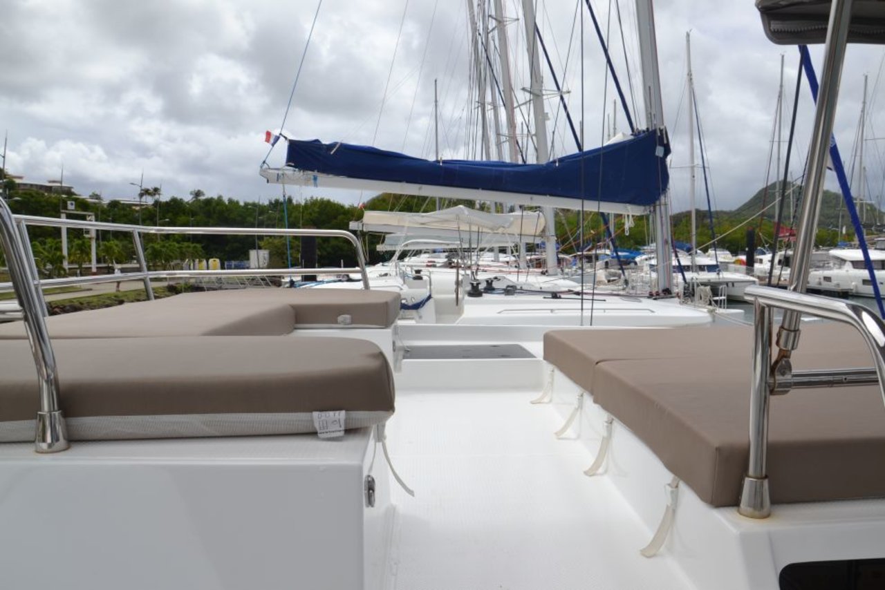 Photo #9 - Fountaine Pajot Saona 47 Quintet - 5 + 1 cab. (PENFRET) en Anse Marcel - 28246