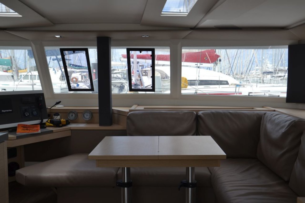 Photo #14 - Fountaine Pajot Saona 47 Quintet - 5 + 1 cab. (PENFRET) en Anse Marcel - 28246