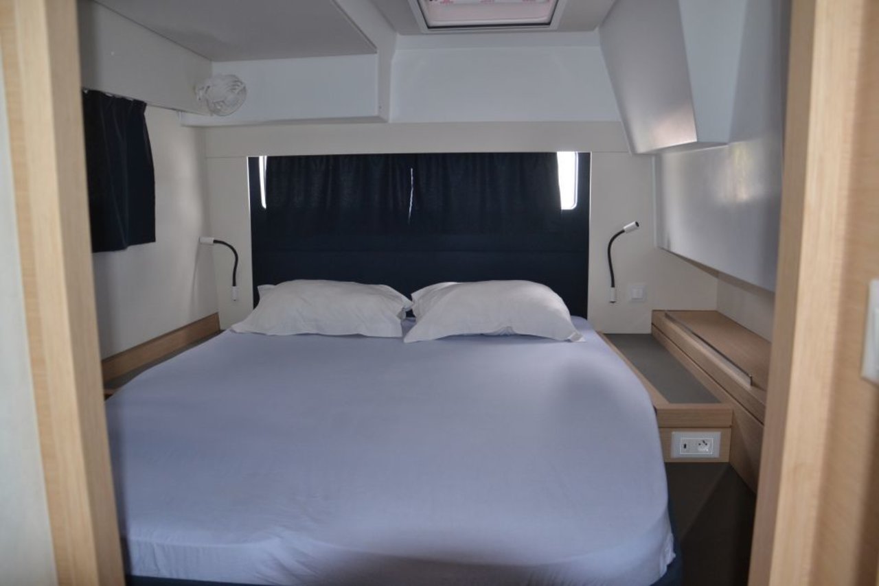 Photo #18 - Fountaine Pajot Saona 47 Quintet - 5 + 1 cab. (PENFRET) en Anse Marcel - 28246