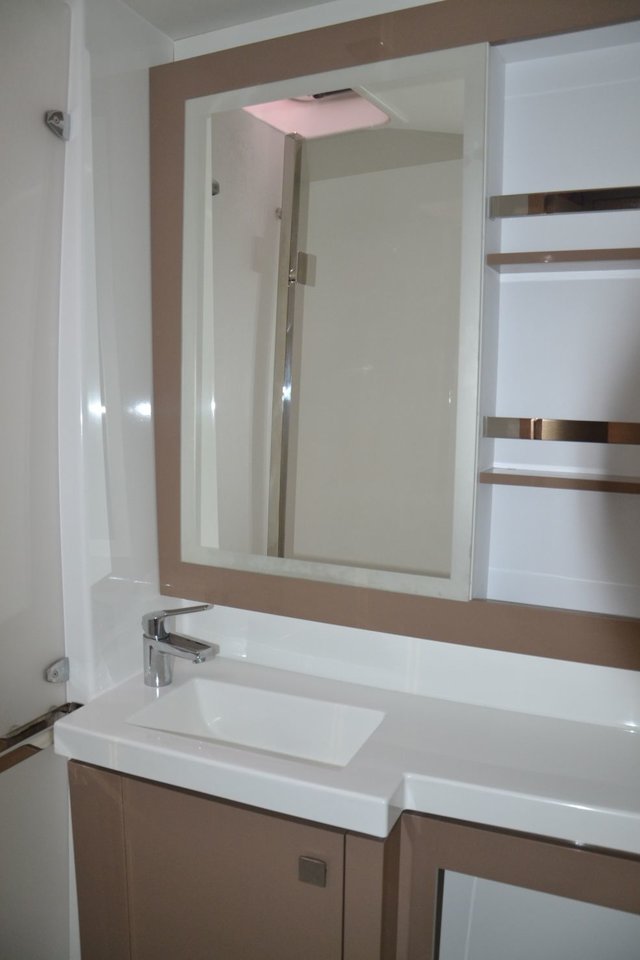 Photo #3 - Fountaine Pajot Saona 47 Quintet - 5 + 1 cab. (PENFRET) en Anse Marcel - 28246