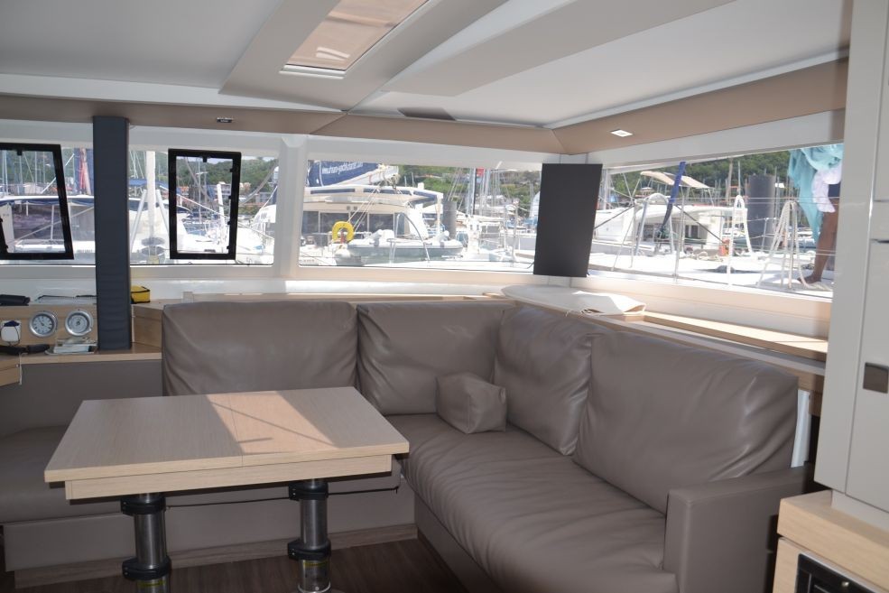 Photo #8 - Fountaine Pajot Saona 47 Quintet - 5 + 1 cab. (CIGOGNE) in Le Marin - 28247