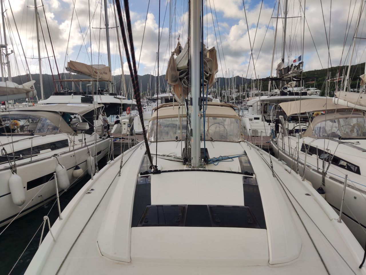 Photo #5 - Oceanis 51.1 - 5 + 1 cab. (KLIMT) in Le Marin - 28256