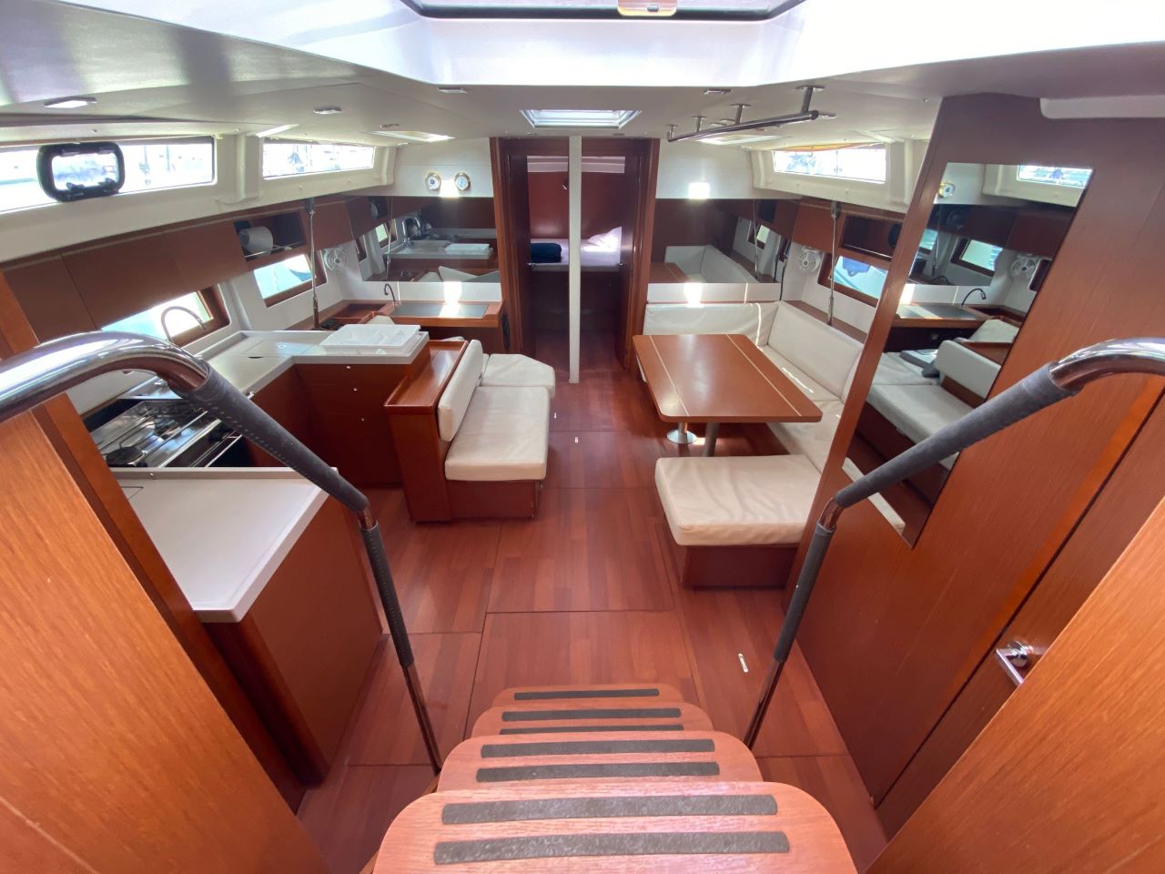 Photo #6 - Oceanis 51.1 - 5 + 1 cab. (KLIMT) in Le Marin - 28256