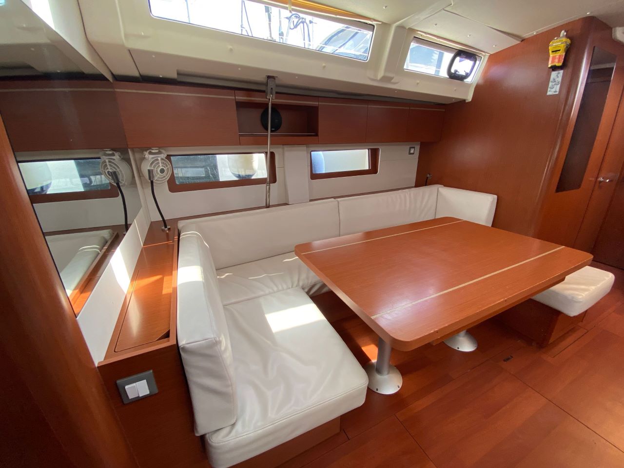 Photo #9 - Oceanis 51.1 - 5 + 1 cab. (KLIMT) in Le Marin - 28256