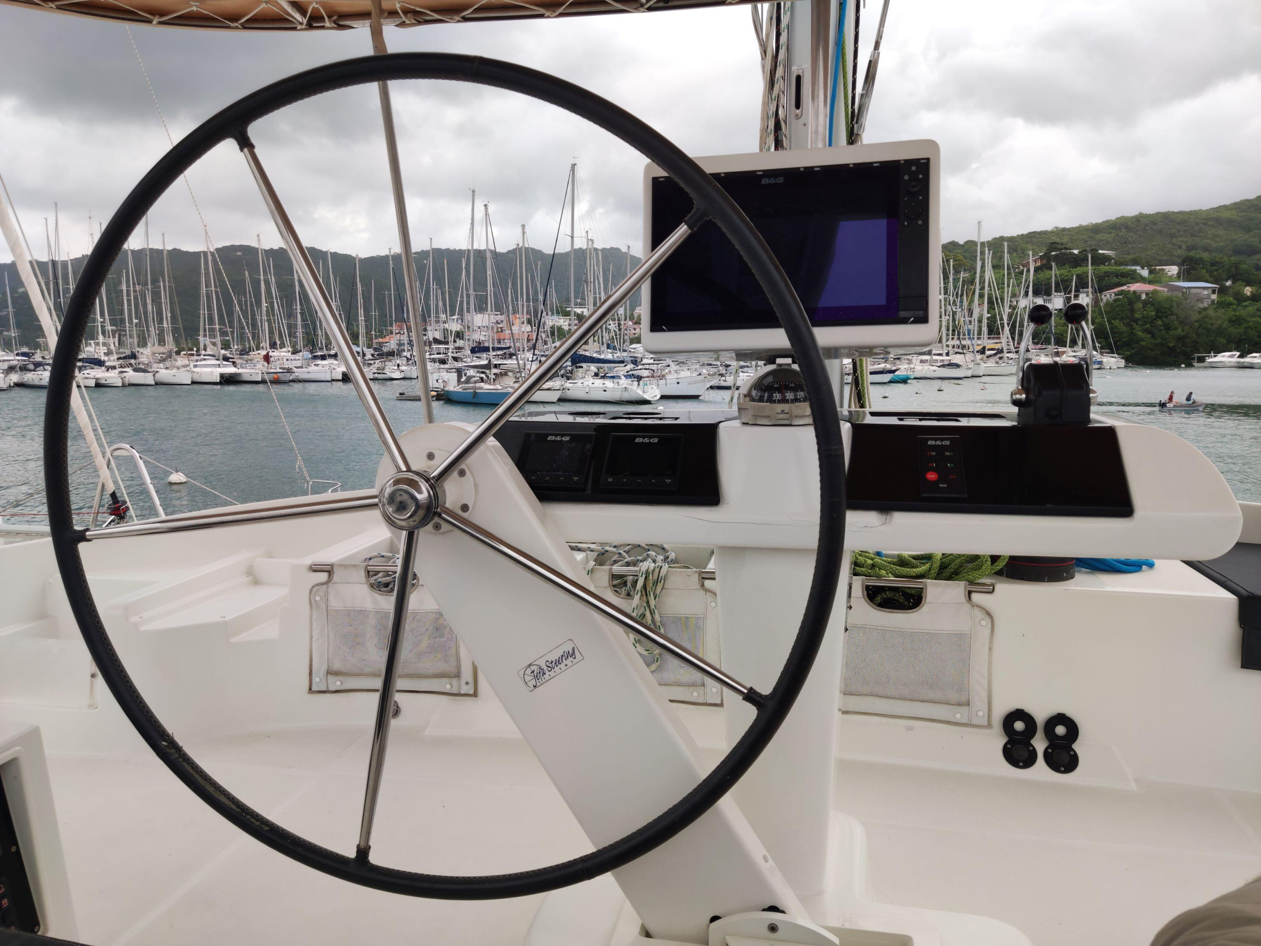 Photo #7 - Lagoon 52 F - 6 + 2 cab. (KETOUPA) in Le Marin - 28266