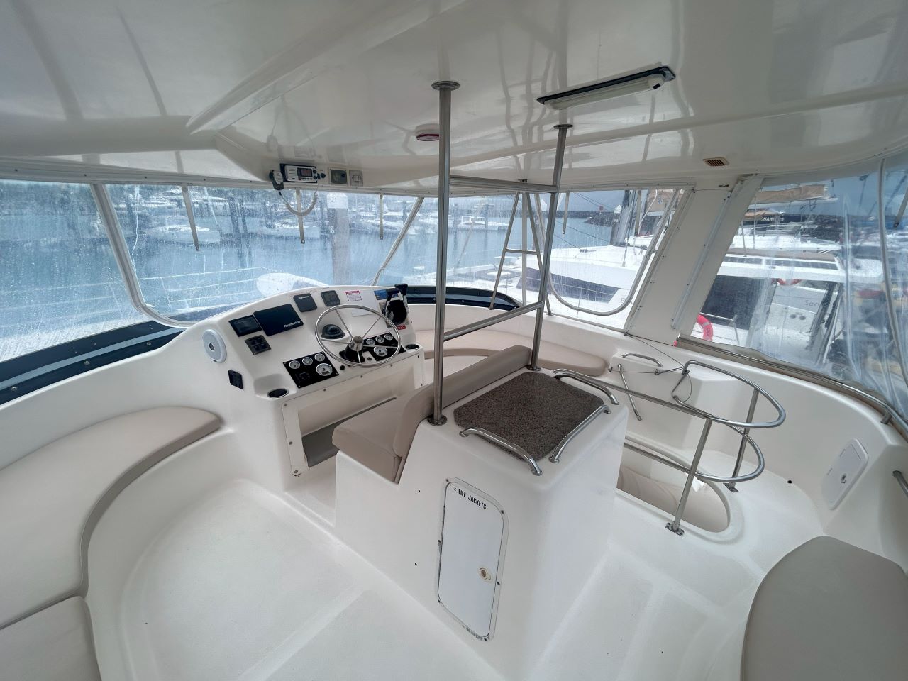 Photo #7 - Conquest 44 (SUNQUEST) in Airlie Beach - 28297