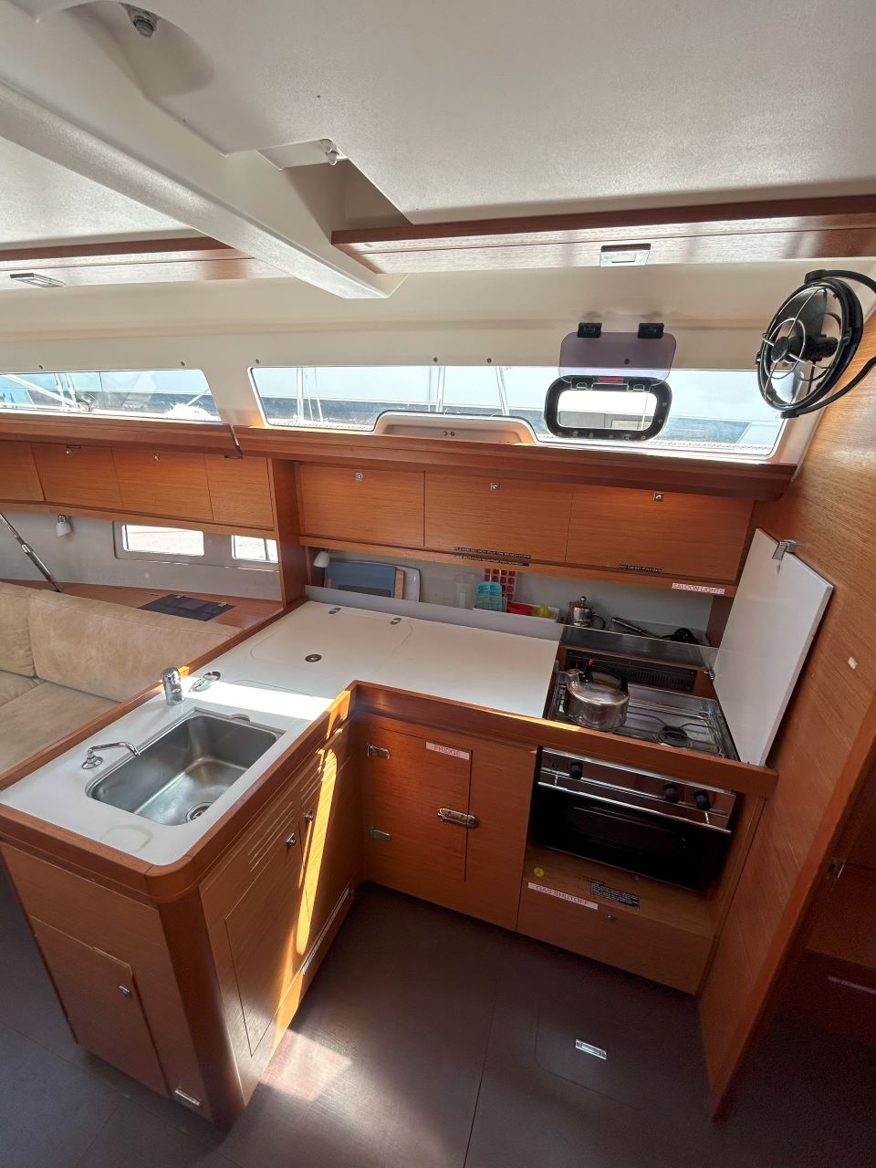 Photo #6 - Dufour 412 GL (MISS B) en Airlie Beach - 28302