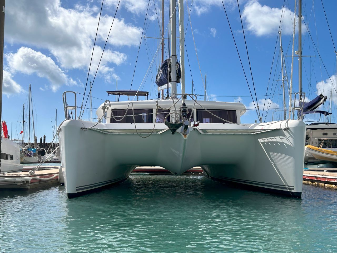 Photo #4 - Lipari 41 (DASHA WAY) in Airlie Beach - 28303