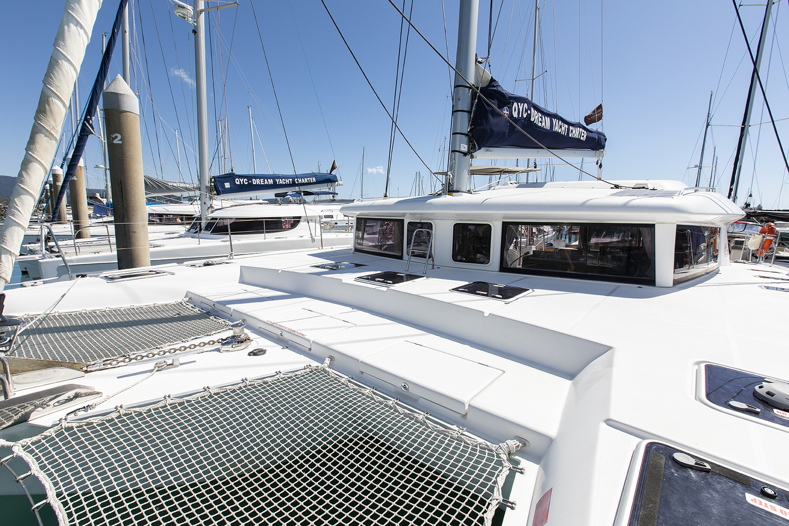 Photo #15 - Lagoon 421 (TRAVIATA 1) in Airlie Beach - 28317