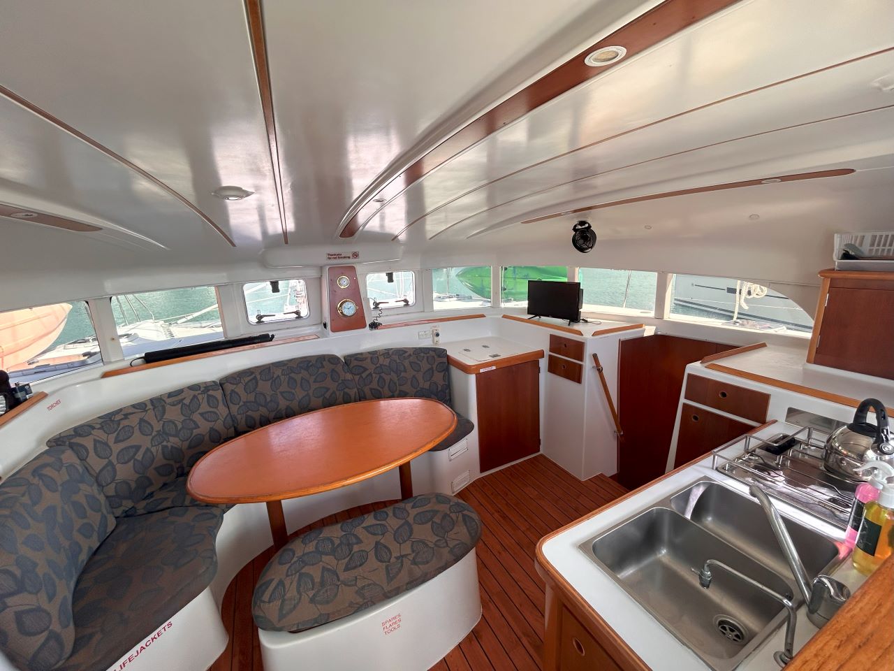 Photo #5 - Lagoon 380 - 4 cab. (LUNASEA) en Airlie Beach - 28320