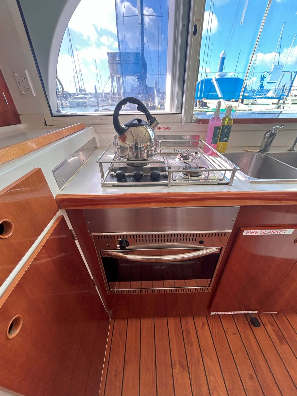 Photo #7 - Lagoon 380 - 4 cab. (LUNASEA) en Airlie Beach - 28320