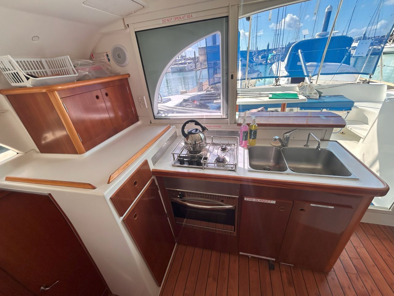 Photo #8 - Lagoon 380 - 4 cab. (LUNASEA) en Airlie Beach - 28320