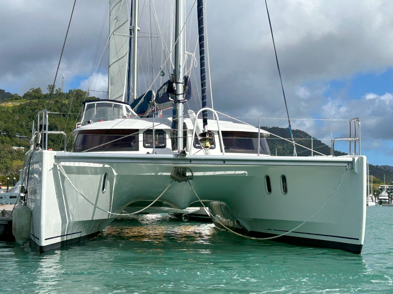 Photo #3 - Lipari 41 - 4 + 2 cab. (L AVANT) in Airlie Beach - 28328