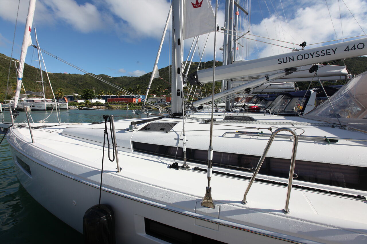 Photo #5 - Sun Odyssey 440 - 2 cab. (Andiamo) en Road Town - 28456
