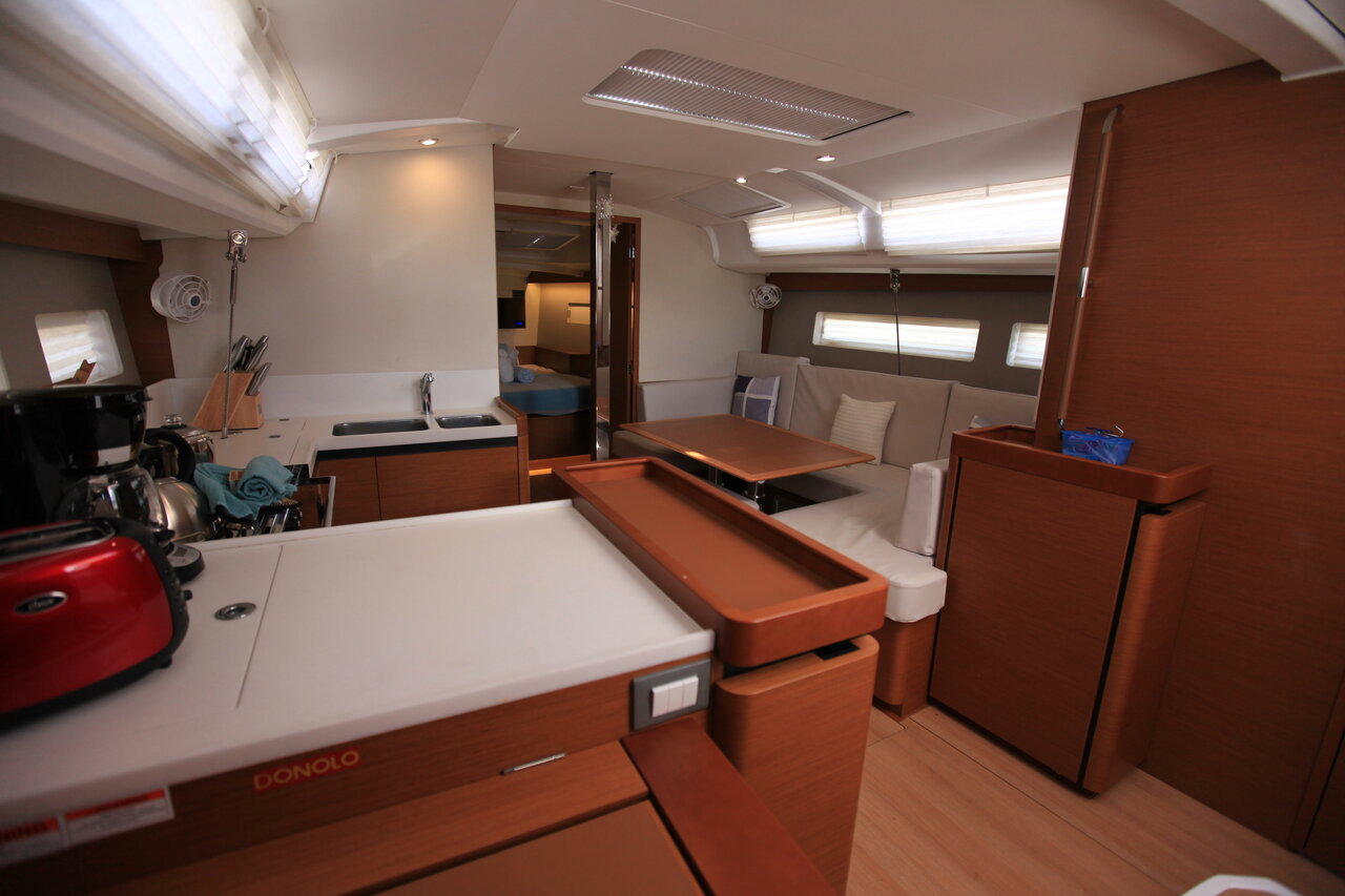 Photo #9 - Sun Odyssey 440 - 2 cab. (Andiamo) en Road Town - 28456