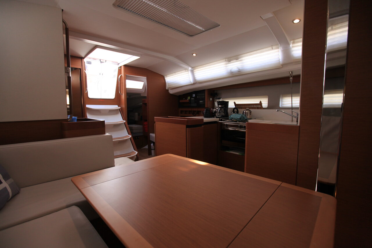 Photo #14 - Sun Odyssey 440 - 2 cab. (Andiamo) en Road Town - 28456